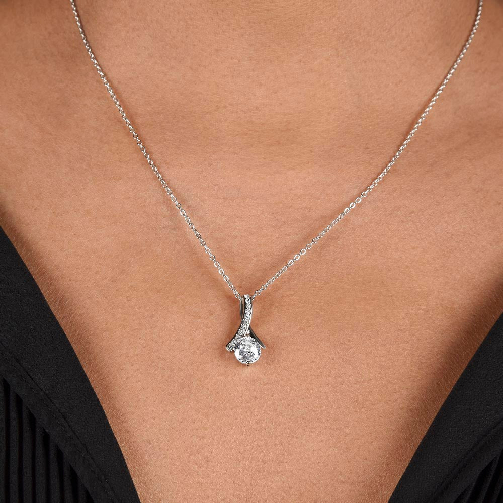 To My Loving Mom, You've Held My Hand Through All My Years Alluring Beauty Pendant Necklace